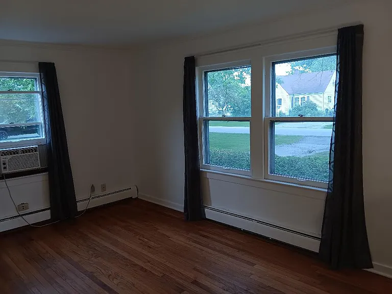 14440 Kolmar Ave — Photo 6