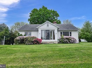 6 S Grant Rd, Thomasville, PA 17364