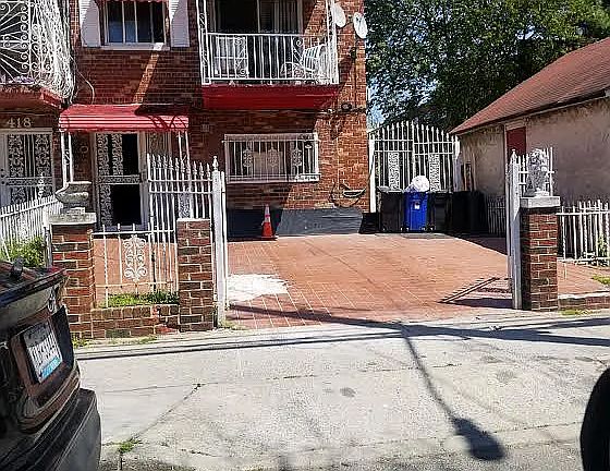 3rd image of 416 Bolton Ave