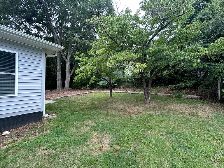 112 Hodgens Dr — Photo 27