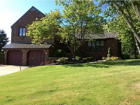 208 Village Ln, New Wilmington, PA 16142