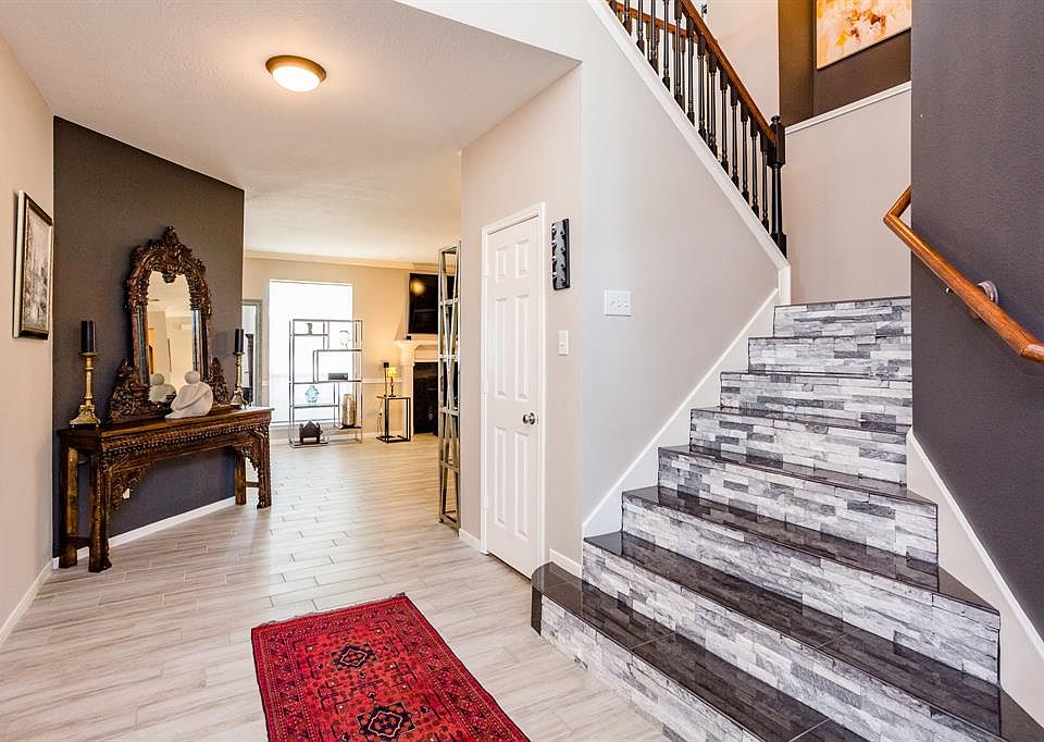 1st image of 7406 Sunset Bend Ln
