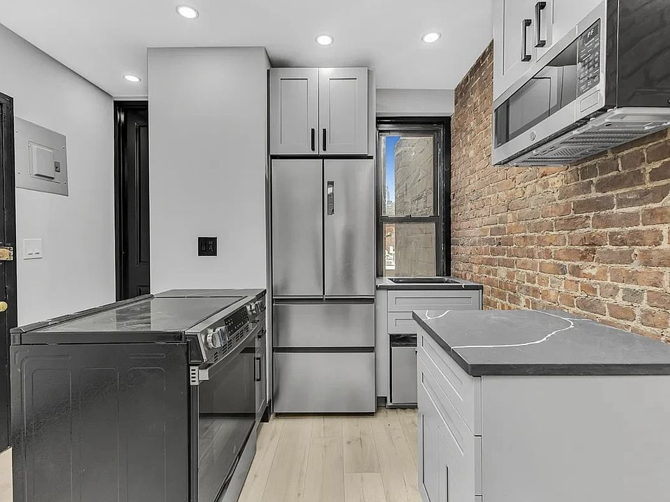 1st image of 438 W 52nd St APT 12E
