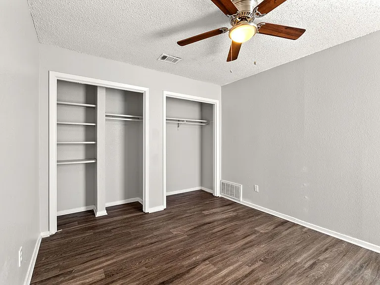 CV-AUS12130 Thompkins — Photo 15
