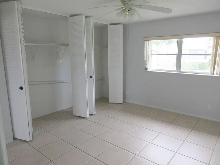 2572 Emory Dr E #J — Photo 5