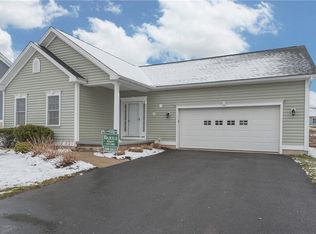 60 Chapman Chase #60, Windsor Locks, CT 06096