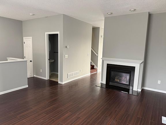 3rd image of 5905 Garwood Rd N