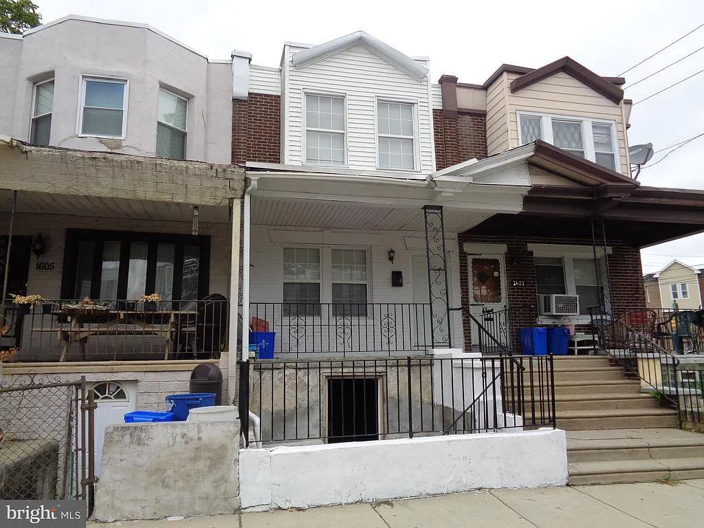 1603 W Mentor St photo 1