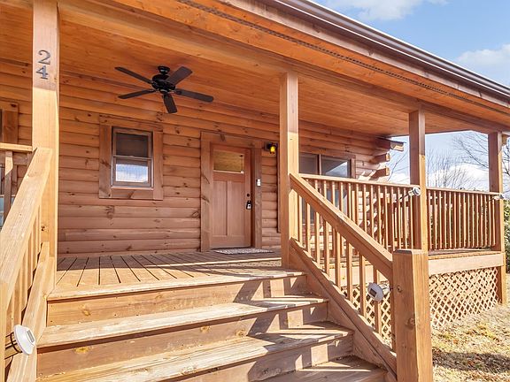 5th image of 24 Hawthorne Dr