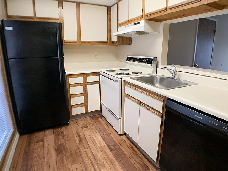 Woodhills Apartments — Photo 50