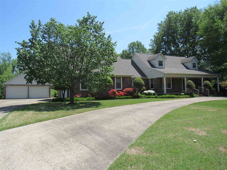 1st image of 1000 Dianne Dr