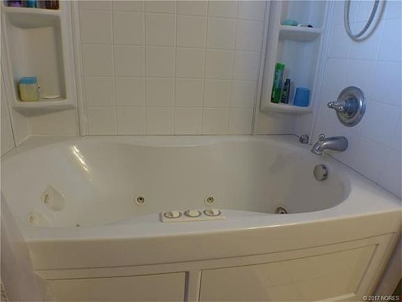 4th image of 4007 Broken Arrow Dr