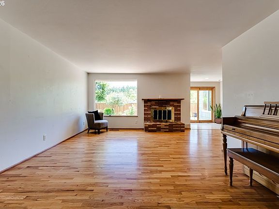 4th image of 4355 Pearl St