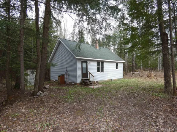 16885 Lakeshore Dr, Ontonagon, MI 49953