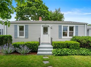 85 Crystal Dr, Warwick, RI 02889