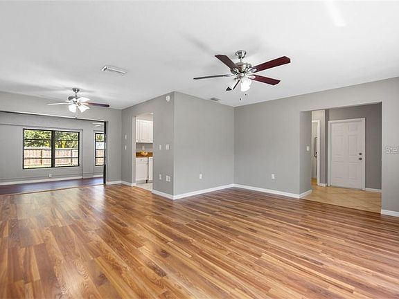 5th image of 18418 Inwood Ave