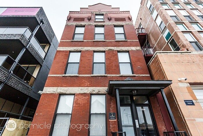 2nd image of 2354 N Elston Ave #3FT