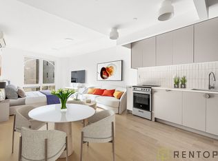 210 Greenpoint Ave #8G, Brooklyn, NY 11222