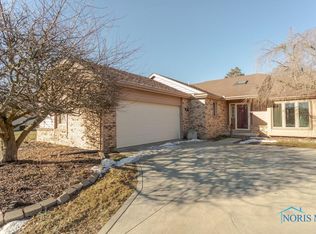 30053 Saint Andrews Rd, Perrysburg, OH 43551