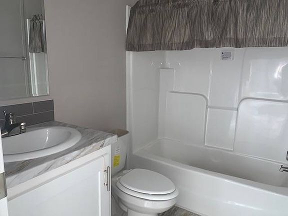 3rd image of 3235 Holly Ct #208