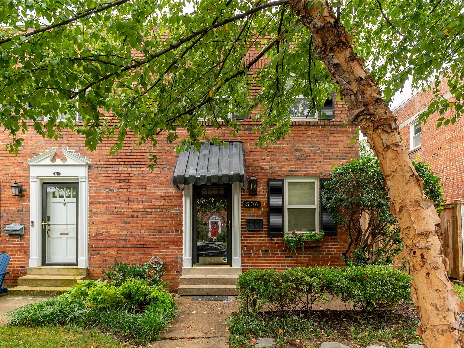 2 bed, 900 sqft, $3,800 — Photo 1