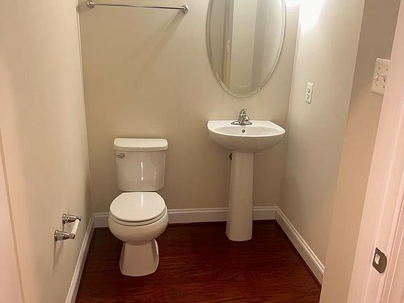 5th image of 20236 Huntington Ct