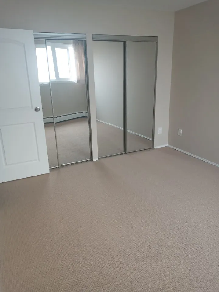 2180 Argyle Ave #903 photo 1