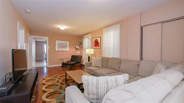 11 S Washington Ave #1 — Photo 6
