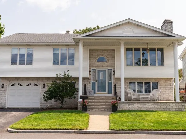 60 Woodland Ave, East Providence, RI 02914