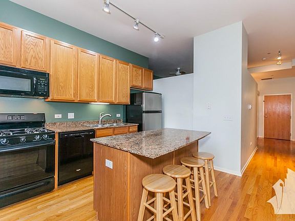 5th image of 206 W Washington St #1207