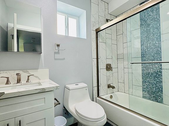 2nd image of 1265 E Adams Blvd #1267