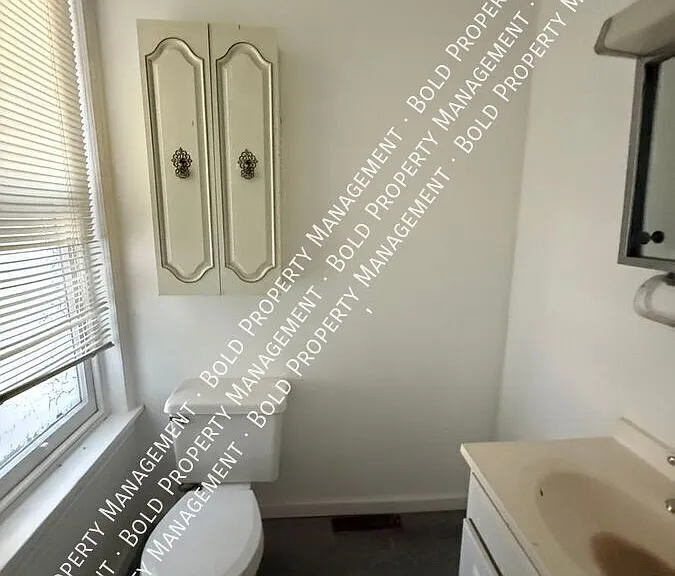 1047 Madison Ave — Photo 9