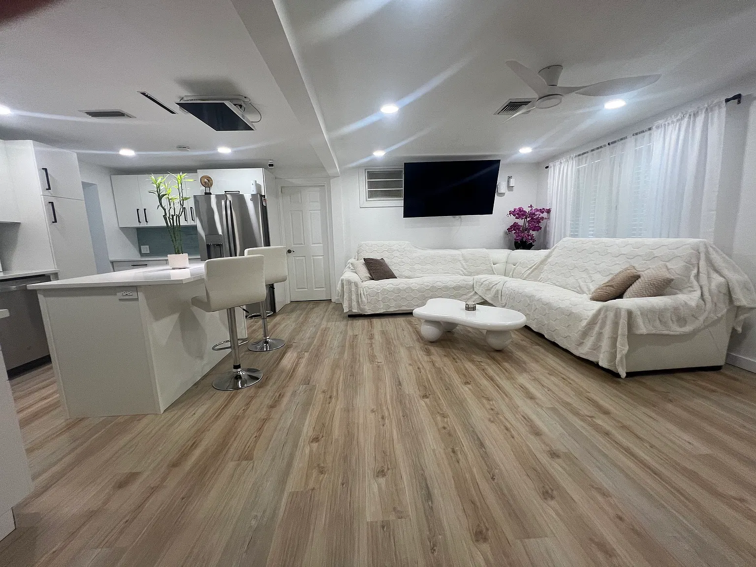 2 bed, 1244 sqft, $2,250 — Photo 3