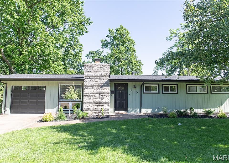 1st image of 910 Coffey Dr
