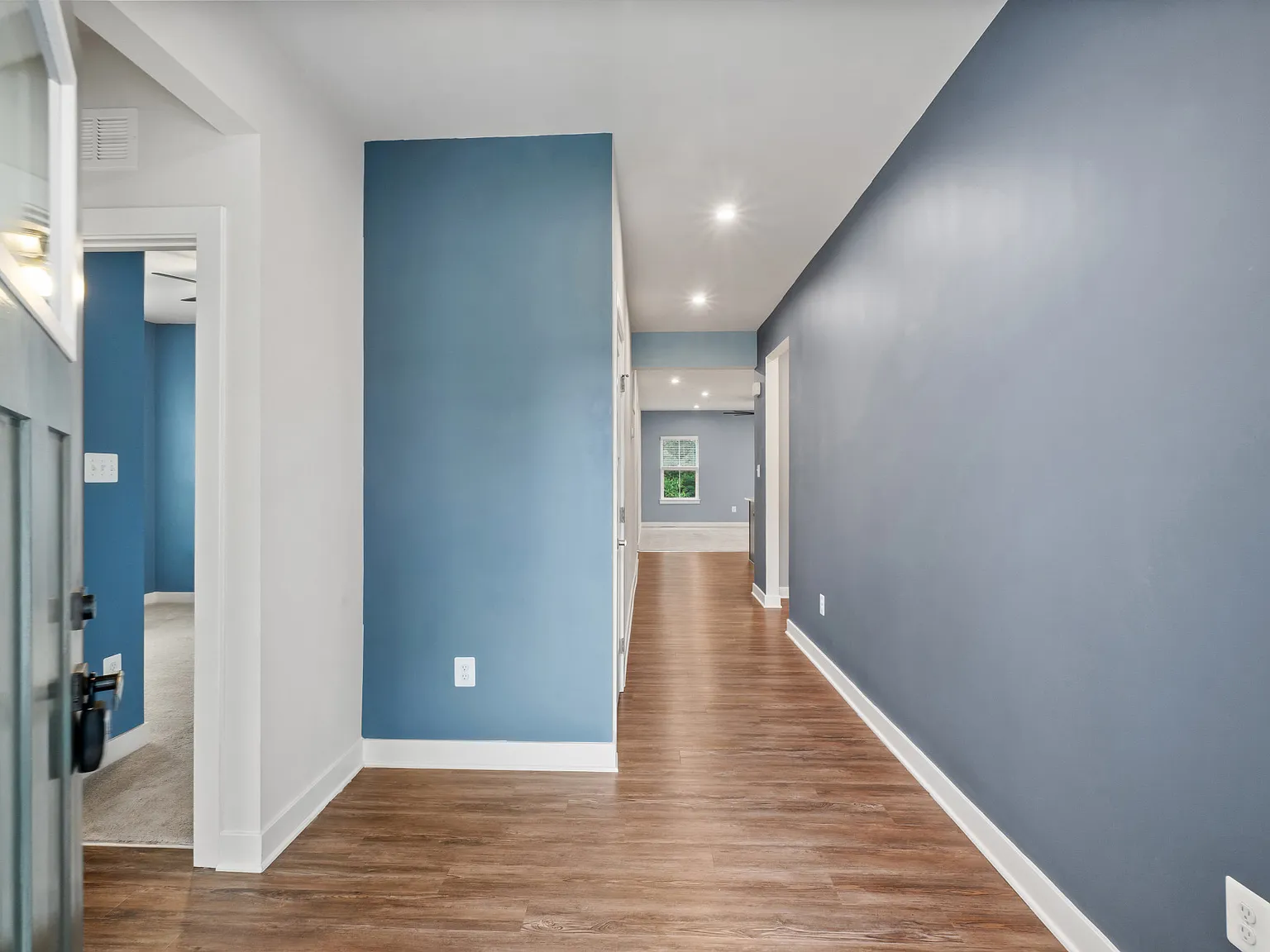 3 bed, 3155 sqft, $4,500 — Photo 4