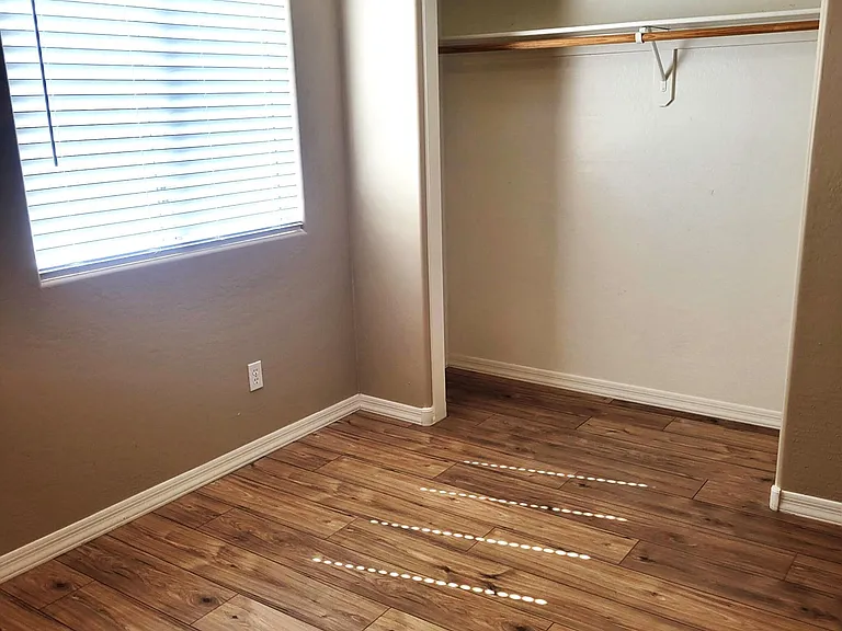 809 W Desert Valley Dr — Photo 11