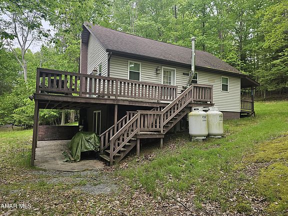 2nd image of 207 Kendrick Ln