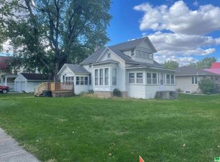 351 Iowa St, Akron, IA 51001