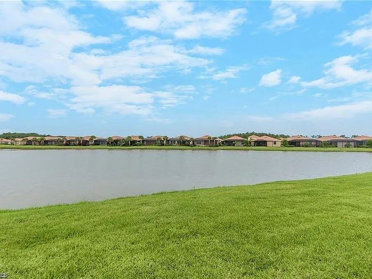 10284 Livorno Dr — Photo 20