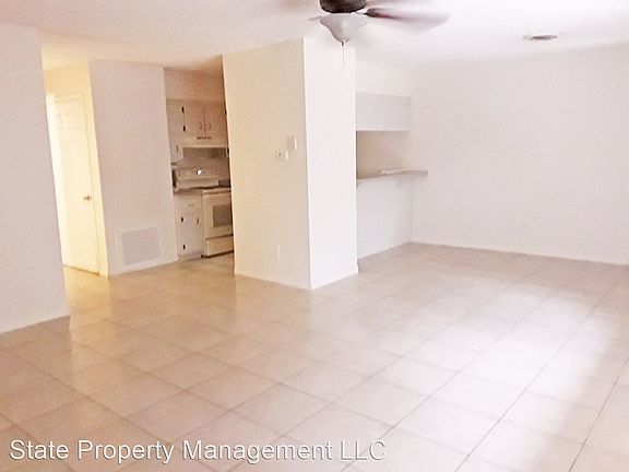 4th image of 616 SE 11th St APT 6