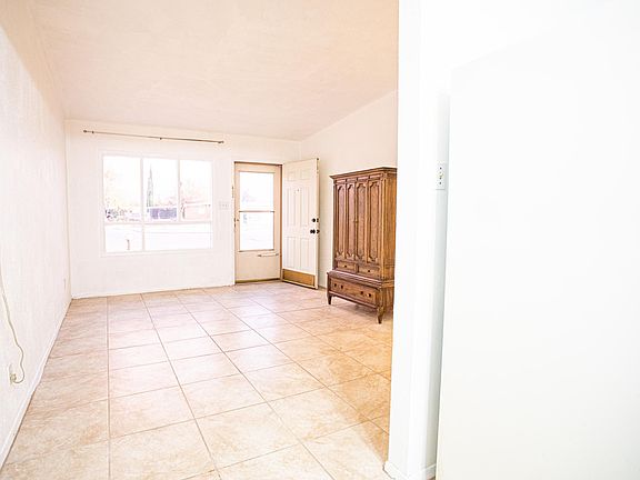 4th image of 1505 Martha Dr