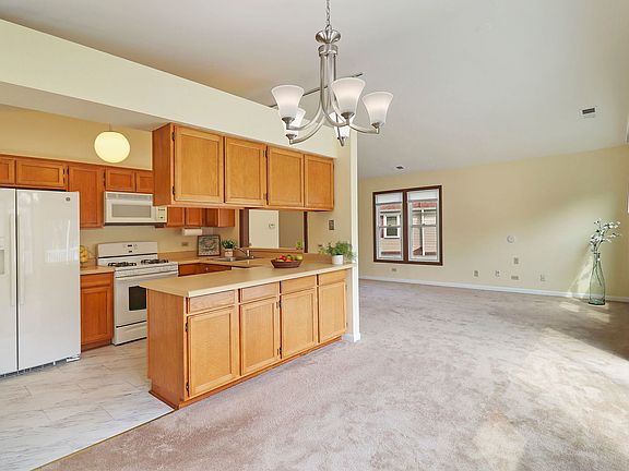 5th image of 341A University Ln #A