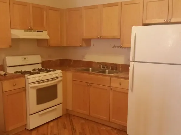 2306 W Superior St APT 1E, Chicago, IL 60612