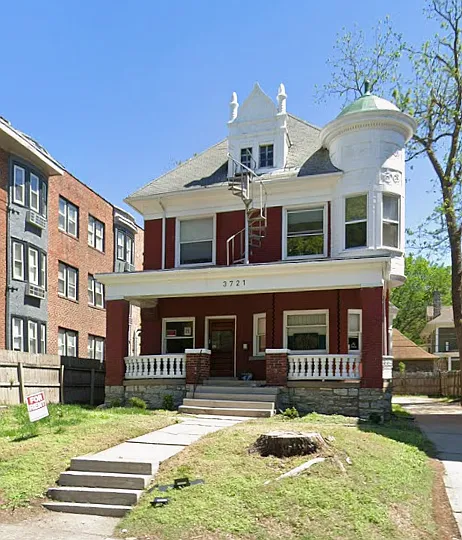 3721 Summit St #1