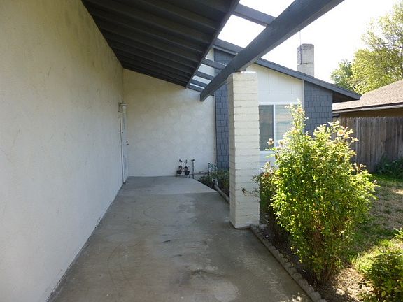 2nd image of 25819 Amapolas St