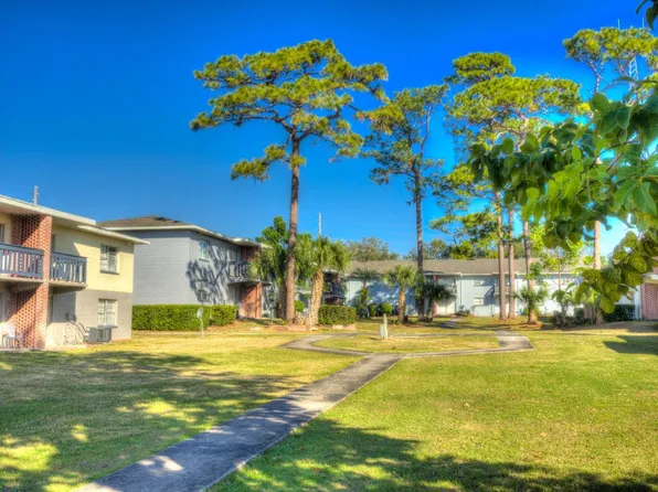 Hibiscus Place Apartments