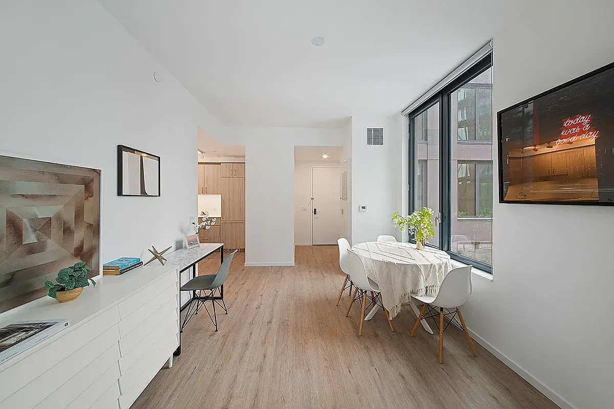 12 Halsey Street — Photo 4