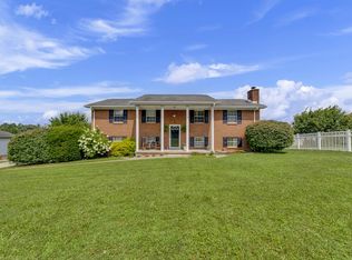 2197 Grandview Rd, Beaver, WV 25813