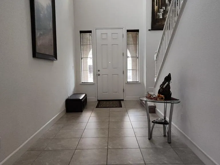 5684 Saratoga Cir — Photo 3