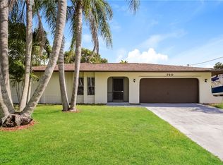 720 SW 8th Ter, Cape Coral, FL 33991
